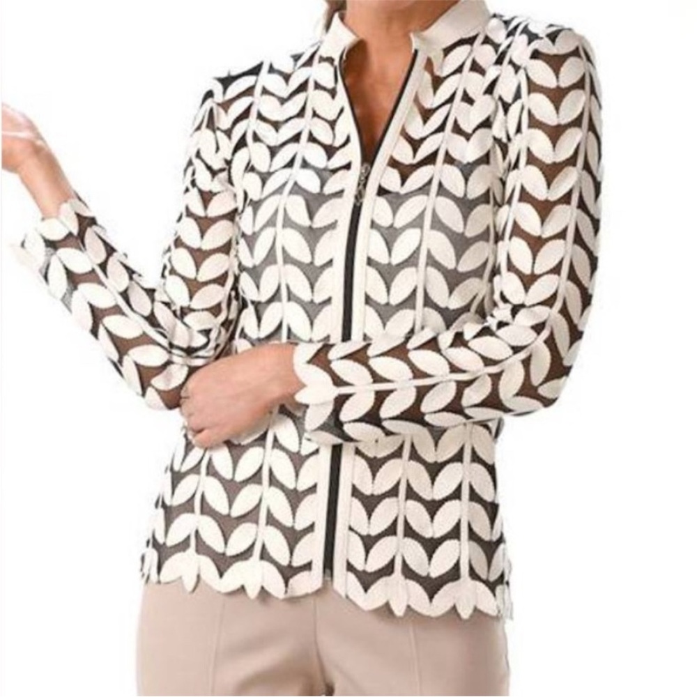 Chic White Leaf Pattern Blazer Size S - image 1